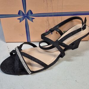 Floral 12W 12 WIDE Black Wedge Shoe - New